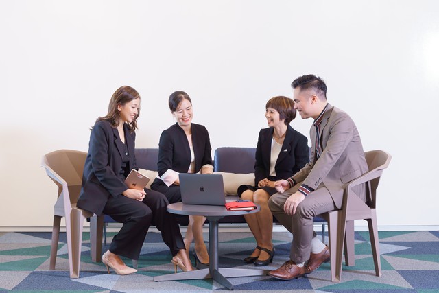 H&eacute; lộ "danh hiệu" bằng cấp m&agrave; c&aacute;c nh&agrave; tuyển dụng quốc tế lu&ocirc;n săn t&igrave;m - Ảnh 2.