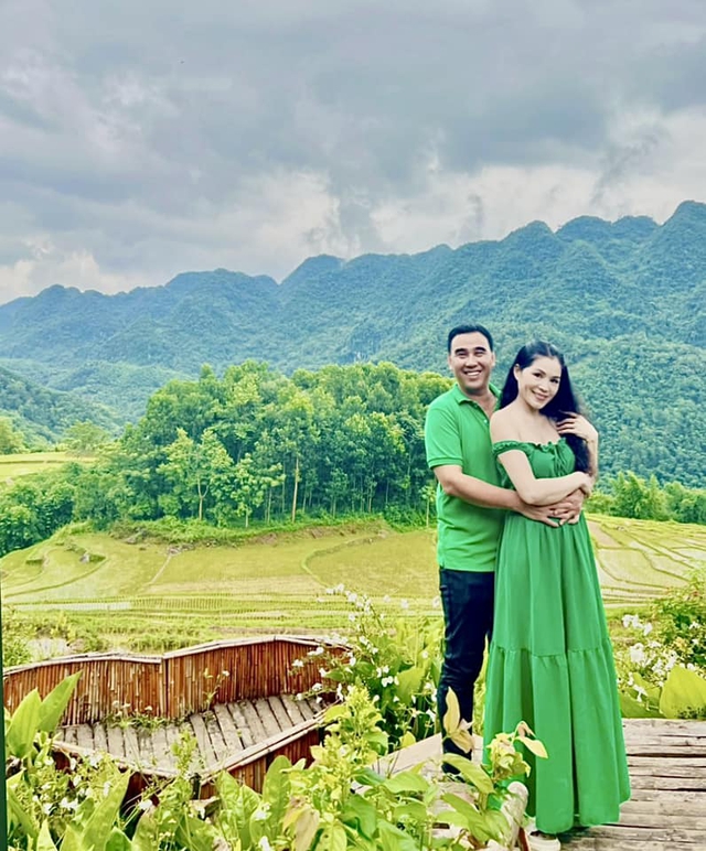 Nữ đại gia vừa là ân nhân, vừa là vợ của nam NSƯT, Phó chủ tịch Hội điện ảnh Việt Nam- Ảnh 4. Nữ đại gia vừa là ân nhân, vừa là vợ của nam NSƯT, Phó chủ tịch Hội điện ảnh Việt Nam- Ảnh 4.
