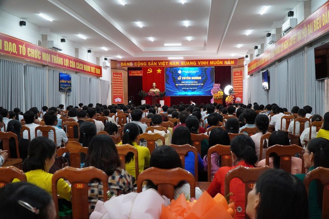 Trường THPT Đầm Dơi: &ldquo;Tr&aacute;i ngọt&rdquo; từ t&acirc;m huyết v&agrave; kh&aacute;t vọng vươn l&ecirc;n - Ảnh 1.