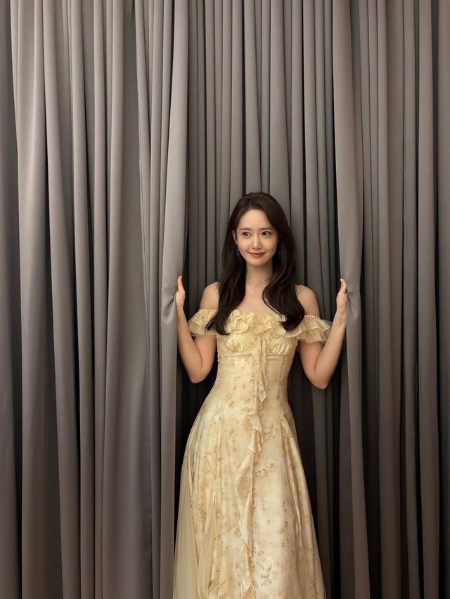 Mỹ nhân đẹp từ trong trứng nước: U40 không già mà "lão hóa ngược", style sành điệu ngang gái trẻ- Ảnh 9. Mỹ nhân đẹp từ trong trứng nước: U40 không già mà "lão hóa ngược", style sành điệu ngang gái trẻ- Ảnh 9.