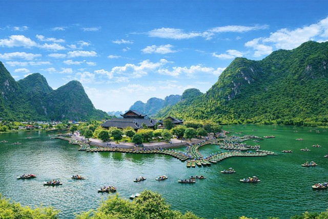 Th&aacute;ng 4 b&ugrave;ng nổ: 3 d&ograve;ng chảy du lịch định h&igrave;nh kỳ nghỉ lễ 30/4 - 1/5- Ảnh 1.
