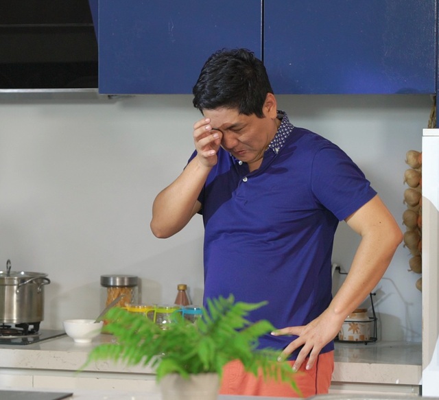 Nam diễn vi&ecirc;n gặp khủng hoảng: "Vợ t&ocirc;i phải g&aacute;nh v&aacute;c tất cả"- Ảnh 1.