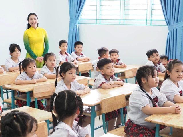 Th&agrave;nh phố Hồ Ch&iacute; Minh ph&aacute;t động cao điểm &ldquo;100 ng&agrave;y đ&ecirc;m ho&agrave;n th&agrave;nh 1.000 ph&ograve;ng học&rdquo; - Ảnh 3.