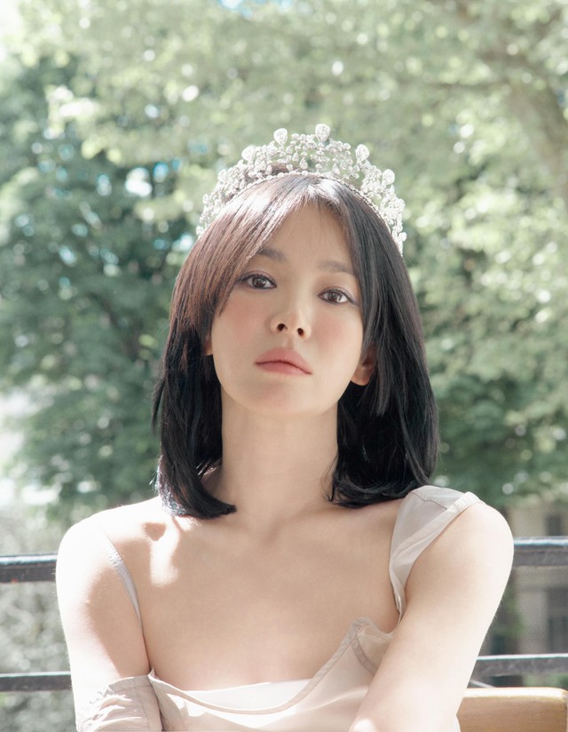 Loạt ảnh ngoại lệ của Song Hye Kyo: Nhan sắc, tính cách thật hiện lên rõ nét- Ảnh 5. Loạt ảnh ngoại lệ của Song Hye Kyo: Nhan sắc, tính cách thật hiện lên rõ nét- Ảnh 5.