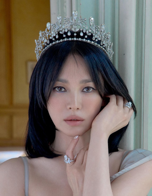 Loạt ảnh ngoại lệ của Song Hye Kyo: Nhan sắc, tính cách thật hiện lên rõ nét- Ảnh 2. Loạt ảnh ngoại lệ của Song Hye Kyo: Nhan sắc, tính cách thật hiện lên rõ nét- Ảnh 2.
