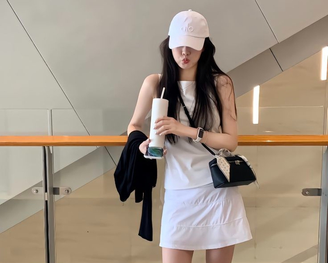 &ldquo;Thế hệ d&acirc;u t&acirc;y&rdquo;: Đi l&agrave;m mệt qu&aacute; th&igrave; nghỉ, việc kh&oacute; qu&aacute; kh&ocirc;ng l&agrave;m nữa l&agrave; xong?- Ảnh 1.