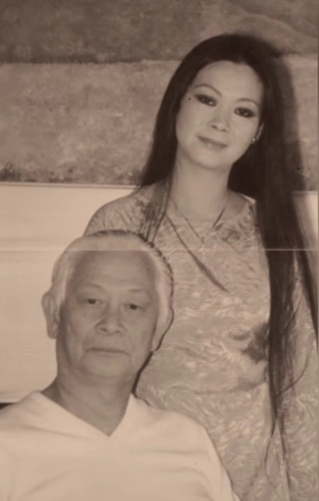 "Ông Phạm Duy vỗ vào đầu tôi nói, con này khá" - Ảnh 1.