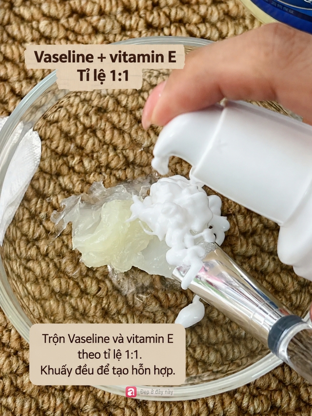 Chỉ d&ugrave;ng Vaseline v&agrave; vitamin E, c&ocirc; g&aacute;i trẻ duy tr&igrave; đ&ocirc;i tay mềm mịn nhờ &ldquo;mặt nạ tay cho người lười&rdquo; - Ảnh 2.