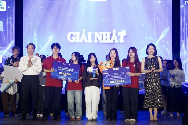 Chung kết Cuộc thi “Học sinh, sinh viên với ý tưởng khởi nghiệp” lan tỏa tinh thần đổi mới sáng tạo trong ĐHQG Hà Nội - Ảnh 5.