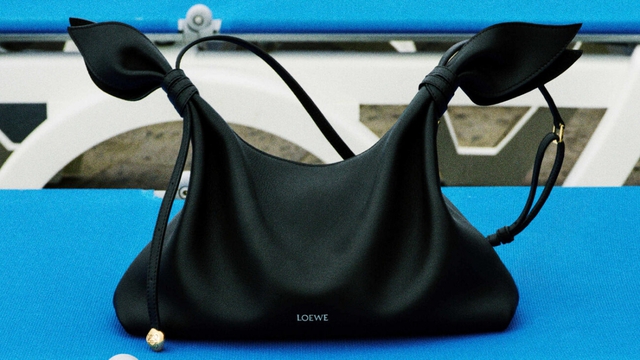 LOEWE tái định nghĩa sự xa xỉ bằng bảng màu mạnh và chất liệu mềm tan chảy - Ảnh 8.