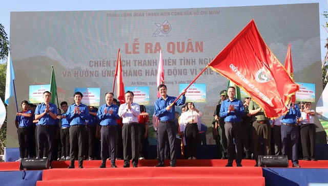 Khởi động Chiến dịch Thanh ni&ecirc;n t&igrave;nh nguyện H&egrave; 2026: Ph&aacute;t huy vai tr&ograve; ti&ecirc;n phong số h&oacute;a v&agrave; hướng về cộng đồng v&ugrave;ng bi&ecirc;n - Ảnh 1.
