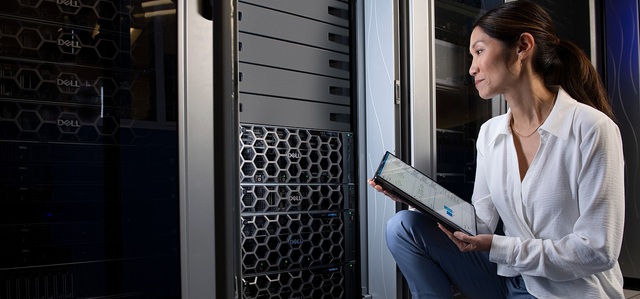 Dell tung loạt c&ocirc;ng nghệ mới cho trung t&acirc;m dữ liệu AI: C&oacute; cả server &ldquo;1 m&aacute;y thay 13 m&aacute;y&rdquo;, lưu trữ 5,8 petabyte trong th&acirc;n m&aacute;y 3U - Ảnh 2.
