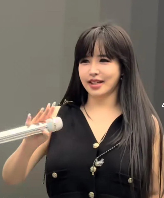 Showbiz mãi tiếc nuối mỹ nhân này: Giọng hát định hình tiêu chuẩn, lụi tàn vì 1 lần mang theo chất cấm- Ảnh 4. Showbiz mãi tiếc nuối mỹ nhân này: Giọng hát định hình tiêu chuẩn, lụi tàn vì 1 lần mang theo chất cấm- Ảnh 4.