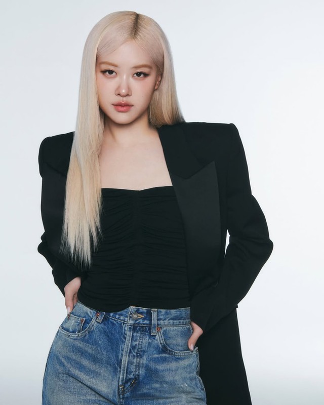 Showbiz mãi tiếc nuối mỹ nhân này: Giọng hát định hình tiêu chuẩn, lụi tàn vì 1 lần mang theo chất cấm- Ảnh 2. Showbiz mãi tiếc nuối mỹ nhân này: Giọng hát định hình tiêu chuẩn, lụi tàn vì 1 lần mang theo chất cấm- Ảnh 2.