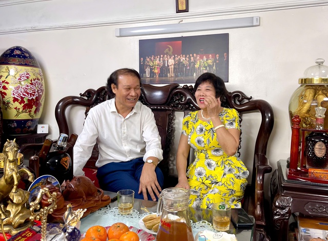Cuộc sống "tam đại đồng đường" của nam Đại tá là NSND trong căn nhà 5 tầng 41m2 ở phố Kim Ngưu - Ảnh 4.