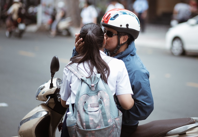 Cha mẹ EQ cao KH&Ocirc;NG l&agrave;m 4 điều n&agrave;y trước ng&agrave;y con thi lớp 10- Ảnh 1.