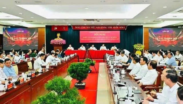 Thành phố Hồ Chí Minh: Một năm chuyển động của chính quyền 2 cấp - Ảnh 1.