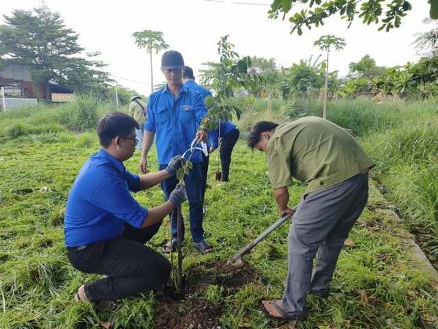 TP. Hồ Ch&iacute; Minh&nbsp;ph&aacute;t động Chiến dịch t&igrave;nh nguyện M&ugrave;a h&egrave; xanh lần thứ 33 năm 2026: Kh&aacute;t vọng xanh tr&ecirc;n Th&agrave;nh phố mang t&ecirc;n Người - Ảnh 3.