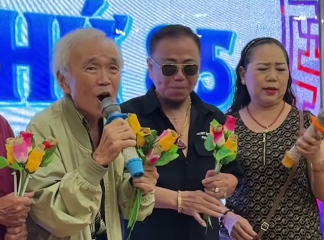 Nữ NSND giàu có bỏ 10 triệu đồng tặng 1 đồng nghiệp nghèo khổ- Ảnh 2.