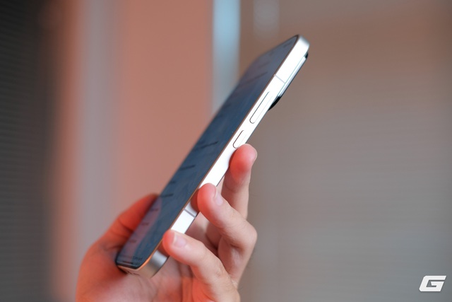 Trên tay smartphone Xiaomi giá chỉ 17 triệu mà có chip Snapdragon 8 Elite Gen 5, pin tận 8.000mAh- Ảnh 3. Trên tay smartphone Xiaomi giá chỉ 17 triệu mà có chip Snapdragon 8 Elite Gen 5, pin tận 8.000mAh- Ảnh 3.