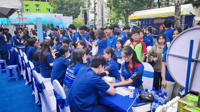 Rực lửa sức trẻ: Hơn 5.000 chiến sĩ ra qu&acirc;n c&aacute;c chương tr&igrave;nh, chiến dịch t&igrave;nh nguyện h&egrave; năm 2026 - Ảnh 6.