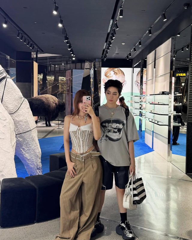 Mỹ nh&acirc;n showbiz ly h&ocirc;n xong sống 1 "cuộc đời kh&aacute;c": Đẹp l&ecirc;n từng ng&agrave;y, xuất hiện l&agrave; chiếm spotlight- Ảnh 8.