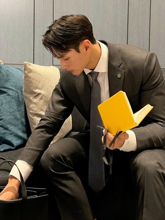 L&agrave;m CV tận 7 năm mới đậu được v&agrave;o ng&acirc;n h&agrave;ng TOP 1, "ngồi chưa ấm chỗ" đ&atilde; bị đuổi- Ảnh 1.
