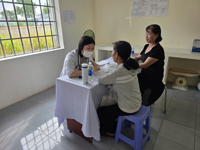 Hồ sơ sức khỏe điện tử tr&ecirc;n Ứng dụng C&ocirc;ng d&acirc;n số Th&agrave;nh phố Hồ Ch&iacute; Minh: Bước ngoặt trong quản trị y tế v&agrave; chăm s&oacute;c sức khỏe to&agrave;n d&acirc;n - Ảnh 2.