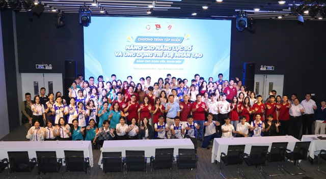 Thanh ni&ecirc;n TP. Hồ Ch&iacute; Minh ti&ecirc;n phong l&agrave;m chủ c&ocirc;ng nghệ: Khai mạc chương tr&igrave;nh tập huấn n&acirc;ng cao năng lực số v&agrave; ứng dụng AI năm 2026 - Ảnh 5.