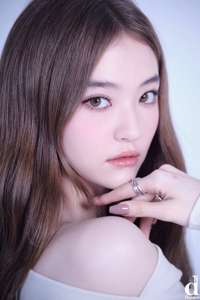 Mỹ nhân vừa được đề cử đẹp nhất thế giới: 2 tuổi đã nổi tiếng, nay làm ca sĩ loay hoay mãi chưa thể hot- Ảnh 10. Mỹ nhân vừa được đề cử đẹp nhất thế giới: 2 tuổi đã nổi tiếng, nay làm ca sĩ loay hoay mãi chưa thể hot- Ảnh 10.
