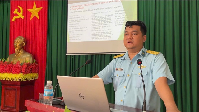 Cơ quan Điều tra h&igrave;nh sự Khu vực 3, Qu&acirc;n chủng Ph&ograve;ng kh&ocirc;ng - Kh&ocirc;ng qu&acirc;n tổ chức tuy&ecirc;n truyền, phổ biến, gi&aacute;o dục ph&aacute;p luật tại Trung đo&agrave;n 591 - Ảnh 1.