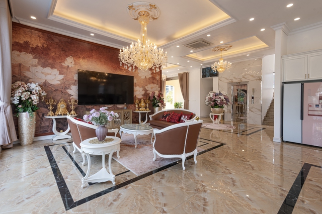 Biệt thự 1000m2, 10 ph&ograve;ng ngủ, c&oacute; cả s&acirc;n b&oacute;ng rổ của nữ NSƯT, trưởng khoa thanh nhạc đ&igrave;nh đ&aacute;m - Ảnh 4.