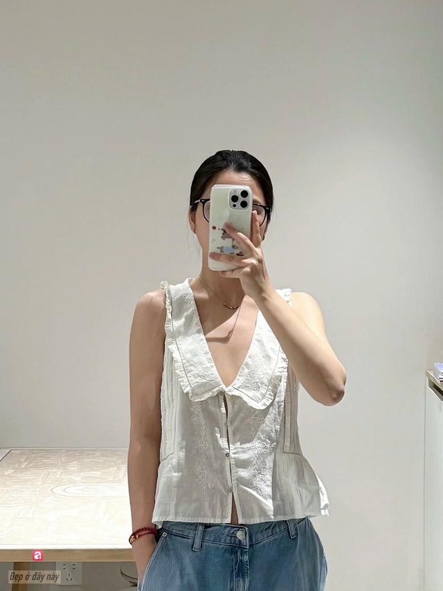 C&ocirc; n&agrave;ng n&agrave;y thử loạt &aacute;o ở Zara v&agrave; gợi &yacute; 6 thiết kế chất m&aacute;t đ&aacute;ng sắm cho chuyến du lịch h&egrave; - Ảnh 2.