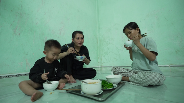 Một &Aacute; hậu bức x&uacute;c n&oacute;i thẳng- Ảnh 2.