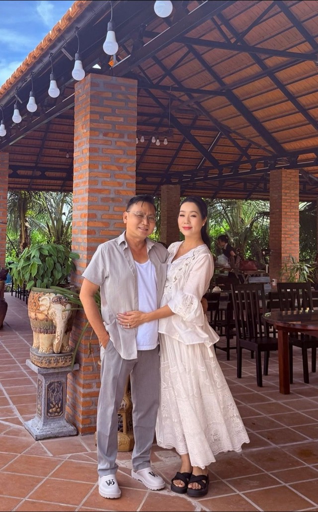 Nhan sắc nữ NSND vừa lên chức chủ tịch, được đại gia yêu say đắm suốt 25 năm - Ảnh 8.