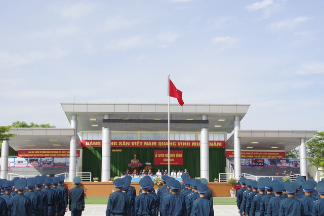 Trung đo&agrave;n 591, Sư đo&agrave;n 377 tổ chức lễ tuy&ecirc;n thệ chiến sĩ mới - Ảnh 1.