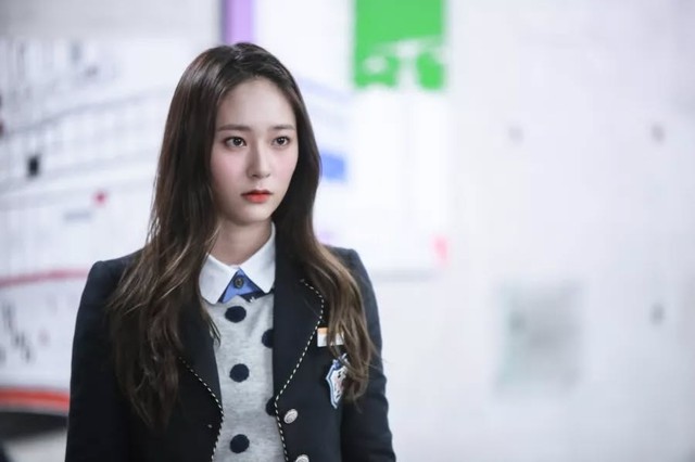 Sự hết thời của c&ocirc;ng ch&uacute;a băng l&atilde;nh số 1 showbiz: Ra nhạc kh&ocirc;ng ai xem, đi show l&agrave;m tr&ograve; kh&oacute; coi  - Ảnh 11.