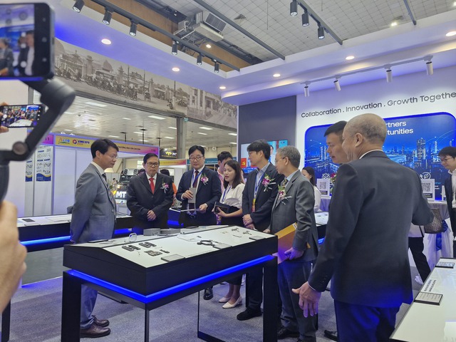 Triển lãm Vimexpo và Vietnam Autoexpo 2026 - Kết nối để phát triển - Ảnh 3. Triển lãm Vimexpo và Vietnam Autoexpo 2026 - Kết nối để phát triển - Ảnh 3.