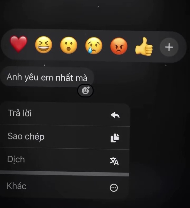 Cô gái chuyển khoản cho bạn trai 1,4 tỷ đồng, chỉ để đổi lấy tin nhắn: “Anh yêu em nhất mà”: Dân tình nghi là sản phẩm của AI- Ảnh 2. Cô gái chuyển khoản cho bạn trai 1,4 tỷ đồng, chỉ để đổi lấy tin nhắn: “Anh yêu em nhất mà”: Dân tình nghi là sản phẩm của AI- Ảnh 2.