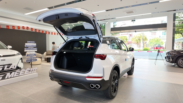 Cận cảnh Geely Coolray 2026 mới cứng về đại lý, giá đang "ngon" nhất phân khúc- Ảnh 12. Cận cảnh Geely Coolray 2026 mới cứng về đại lý, giá đang "ngon" nhất phân khúc- Ảnh 12.