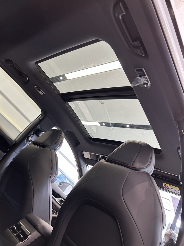 Cận cảnh Geely Coolray 2026 mới cứng về đại lý, giá đang "ngon" nhất phân khúc- Ảnh 9. Cận cảnh Geely Coolray 2026 mới cứng về đại lý, giá đang "ngon" nhất phân khúc- Ảnh 9.