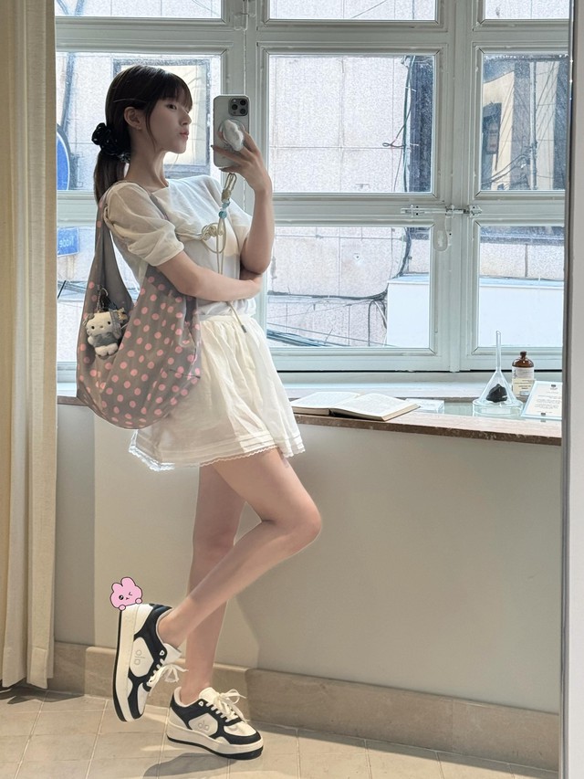 Triệu Lộ Tư lạ hoắc- Ảnh 4. Triệu Lộ Tư lạ hoắc- Ảnh 4.