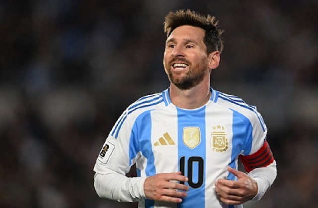 "Về sự vĩ đại tôi chắc chắn không bằng Messi" - Ảnh 2.