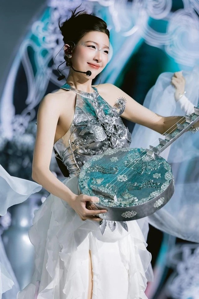 5 mỹ nh&acirc;n cổ trang đẹp nhất Việt Nam: Ho&agrave; Minzy g&acirc;y b&atilde;o quốc tế, Chi Pu x&eacute; truyện bước ra nhưng biểu tượng phải l&agrave; c&aacute;i t&ecirc;n n&agrave;y - Ảnh 15.