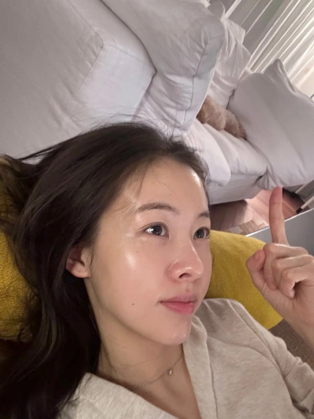 Chuy&ecirc;n gia da liễu thường nhắc đến collagen, nhưng c&ocirc; g&aacute;i n&agrave;y cho rằng c&ograve;n 4 th&oacute;i quen quan trọng hơn - Ảnh 4.