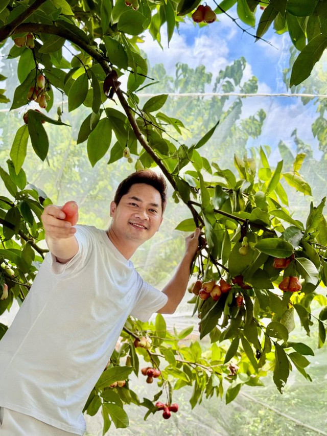Nam nghệ sĩ từ chức l&atilde;nh đạo, về qu&ecirc; l&agrave;m vườn 3000m2,  c&oacute; nh&agrave; từ TP.HCM đến Đồng Th&aacute;p, chưa vợ con - Ảnh 5.
