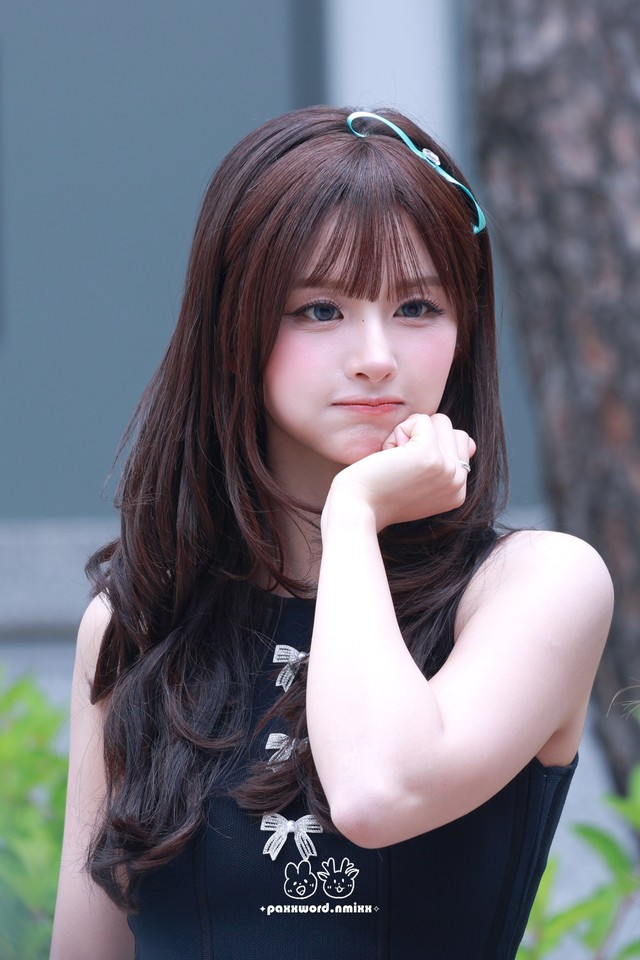 6 triệu người xót xa trước khoảnh khắc đệ nhất mỹ nhân showbiz đau đớn trên sân khấu, rơi lệ mà vẫn đẹp nao lòng- Ảnh 6. 6 triệu người xót xa trước khoảnh khắc đệ nhất mỹ nhân showbiz đau đớn trên sân khấu, rơi lệ mà vẫn đẹp nao lòng- Ảnh 6.