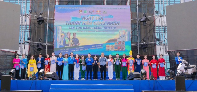 Sức trẻ dưới m&aacute;i nh&agrave; xưởng: Rực rỡ Ng&agrave;y hội &ldquo;Thanh ni&ecirc;n c&ocirc;ng nh&acirc;n - Lan tỏa năng lượng t&iacute;ch cực&rdquo; năm 2026 tại Th&agrave;nh phố Hồ Ch&iacute; Minh Điểm hẹn của sức trẻ v&agrave; tinh thần cống hiến - Ảnh 4.