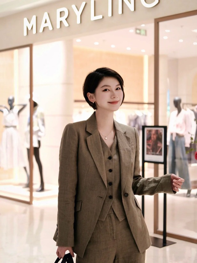 Nh&igrave;n thấu "n&eacute;t cười" của phụ nữ tuổi 40: Ai đang gồng m&igrave;nh chịu đựng, ai thực sự vi&ecirc;n m&atilde;n từ trong cốt tủy? - Ảnh 2.