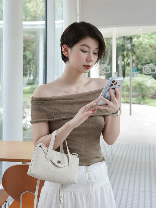 Nhân tướng học tuổi trung niên: Cái gật đầu, nụ cười của người phụ nữ biết "định tâm" đáng giá bao nhiêu tiền? - Ảnh 1.